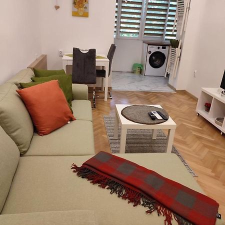 Desafinado Burgas Exterior foto